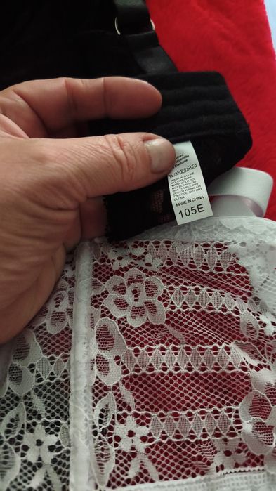 Продам бюстгальтера