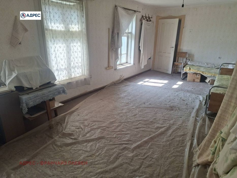 Къща в Плевен, област-с.Горни Дъбник площ 200 цена 36000