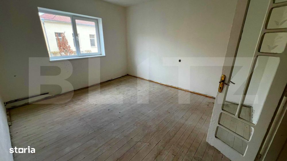 Casa de vanzare, 6 camere, 198 mp utili, teren 644 mp, zona centrala
