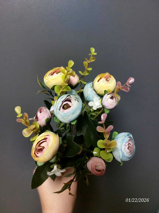 Buchetele din flori artificiale