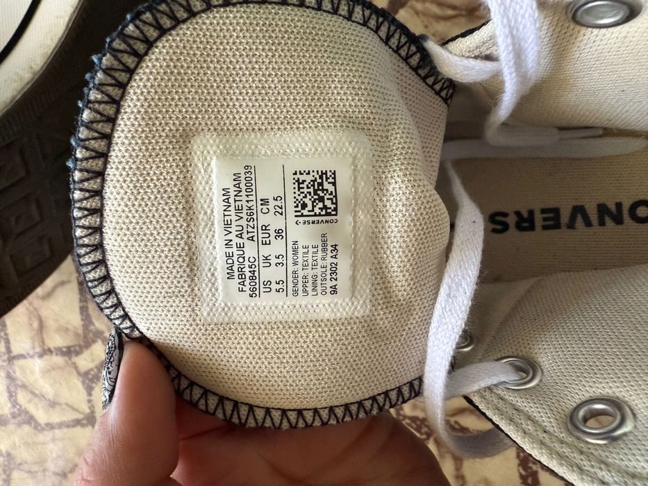 Дамски високи кецове Converse