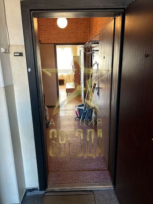 Голям апартамент в центъра!