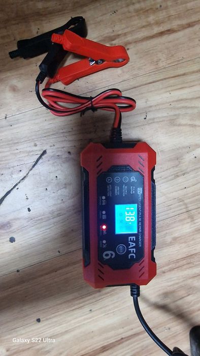 Зарядно за акумулатори   12V