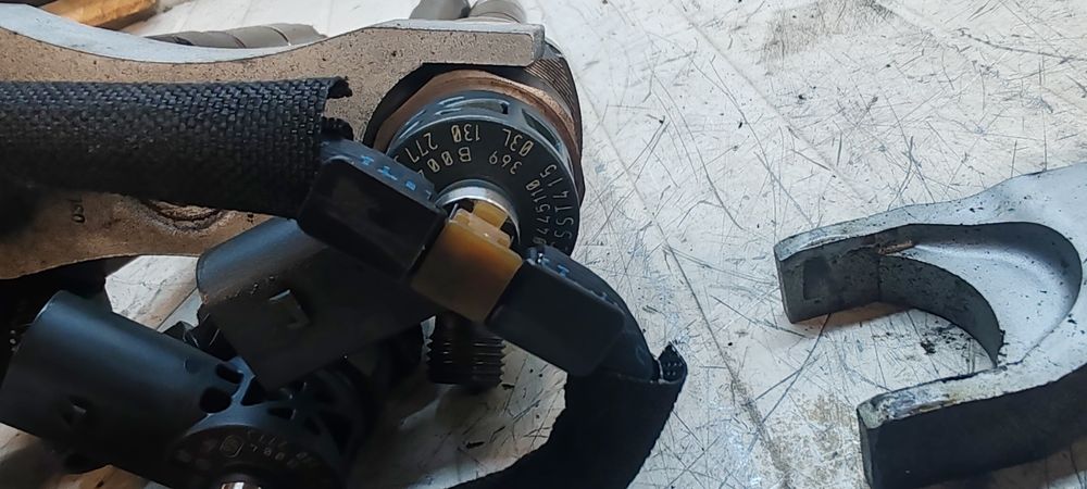 Injector Seat Alhambra vw Sharan 7n 2.0tdi CFF 350lei.buc