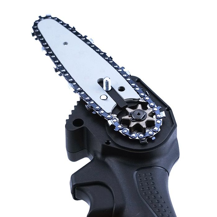 Yogoch kesish joyida yalangoch qullar