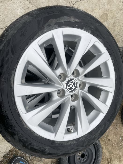 Комплект колеса на Камри 75