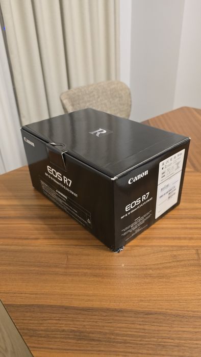 Фотоаппарат Canon R7