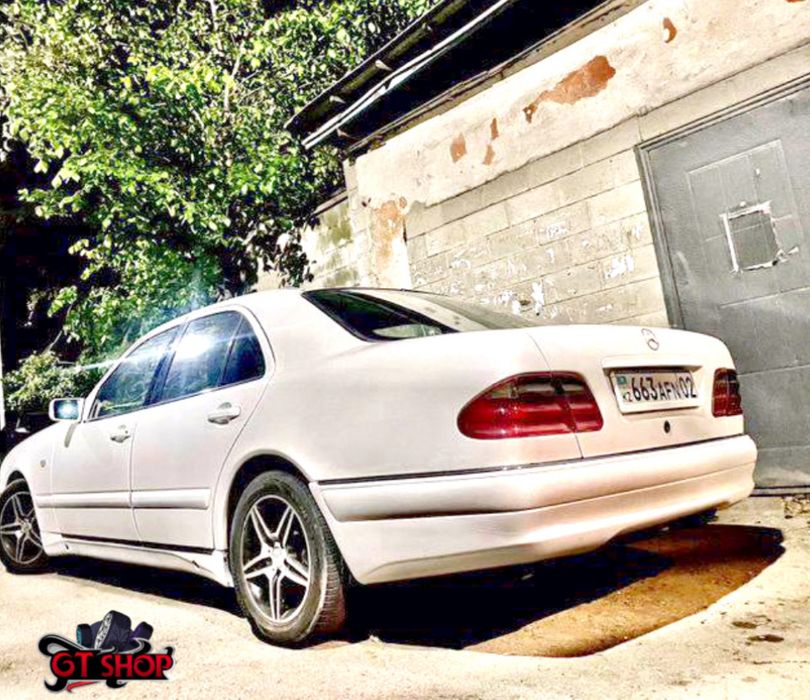 Бампер на мерседес 210 Е50 дорестайлинг