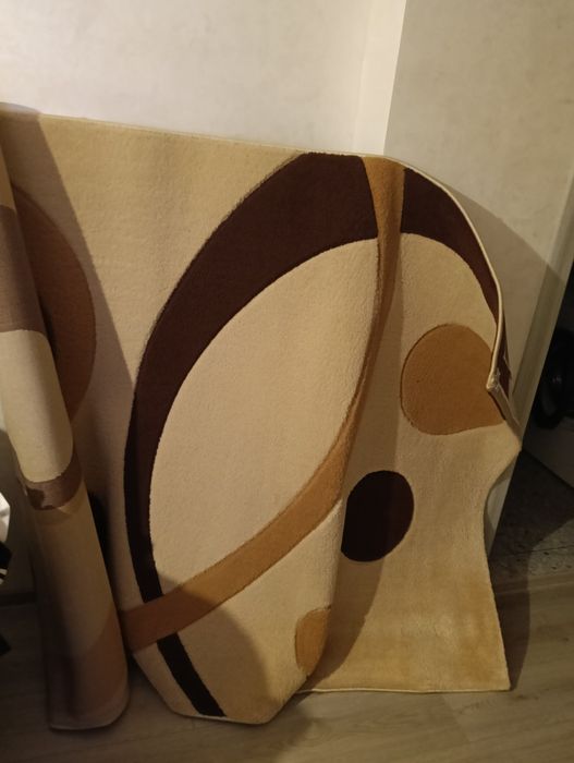 Covor in stare foarte bună. 1.50 M lățime. 2.20 M Lungime.