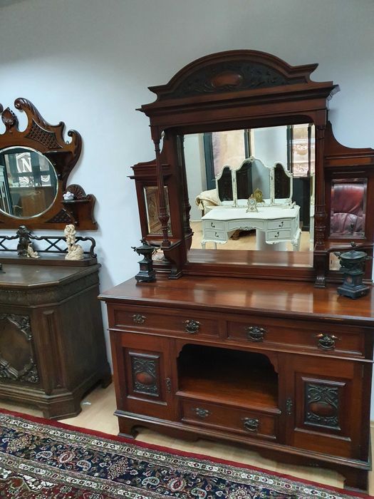 Салонен бюфет масив.