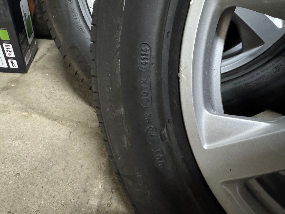 Гуми 235/65/17 летни