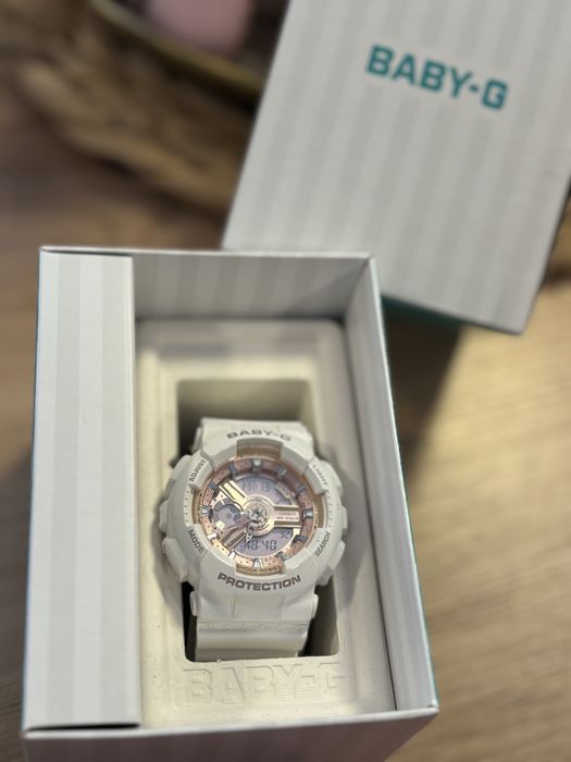 Продавам дамски часовник Baby G