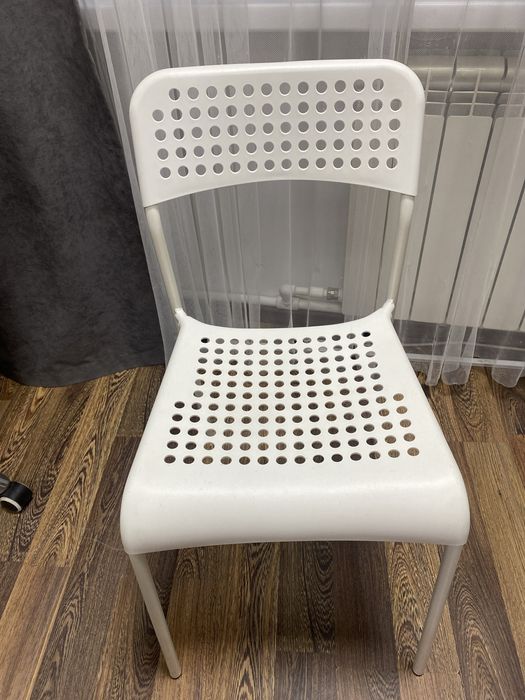 Продаю стулья икеа 2 шт