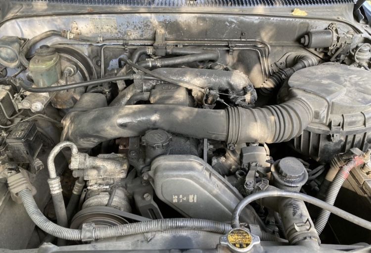 Тойота Хайлукс Сърф // Toyota Hilux Surf 3.0TD 125кс. 96г //НА ЧАСТИ//