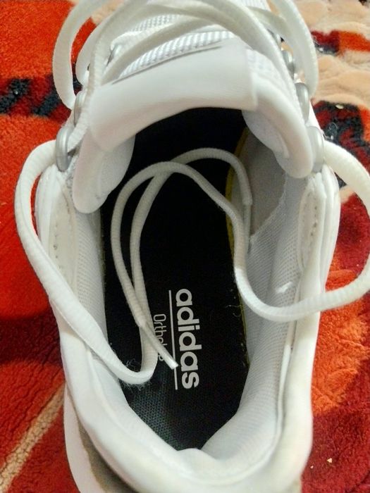 Adidași adidas.Original. NOU nr 38 .