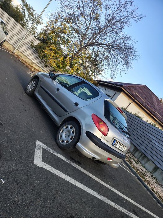 Vând Peugeot 206