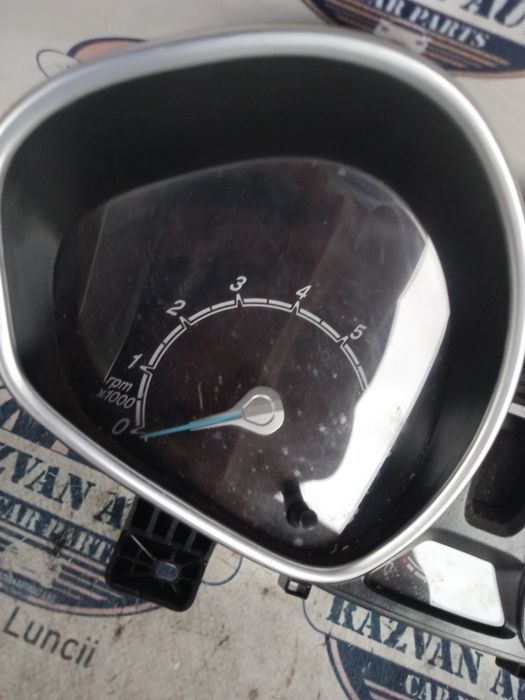 ceasuri bord uk  ford b-max  1.0 benzina 2014