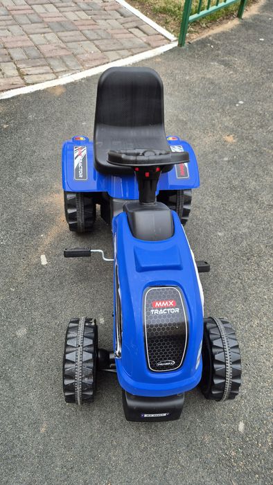 Трактор педальный