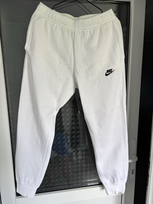 pantaloni lungi nike albi