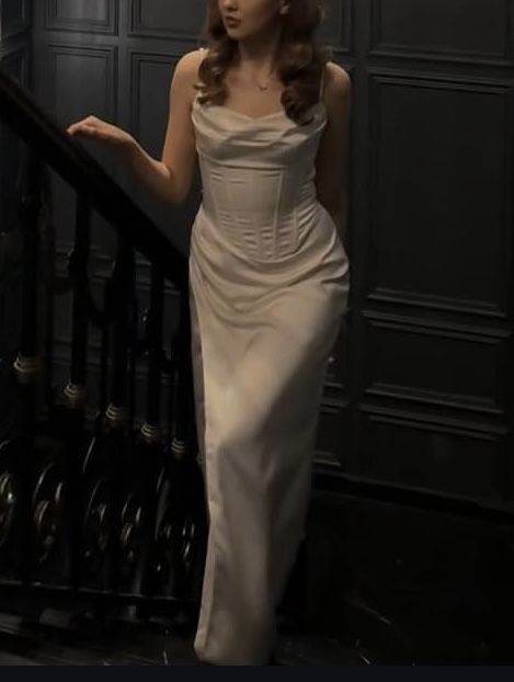 Продаю Платье lichi