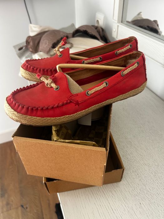 Мокасини UGG Chivon