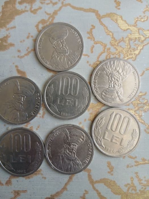 vând monede 100 de lei cu Mihai viteazu