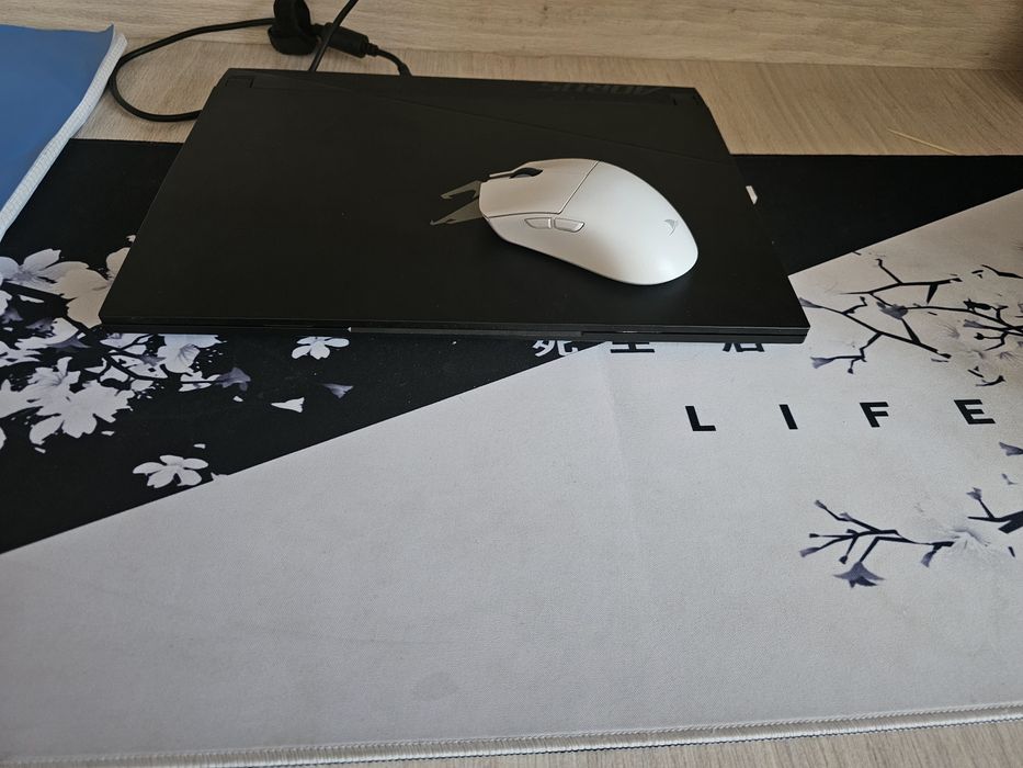 Продам игровой ноут,