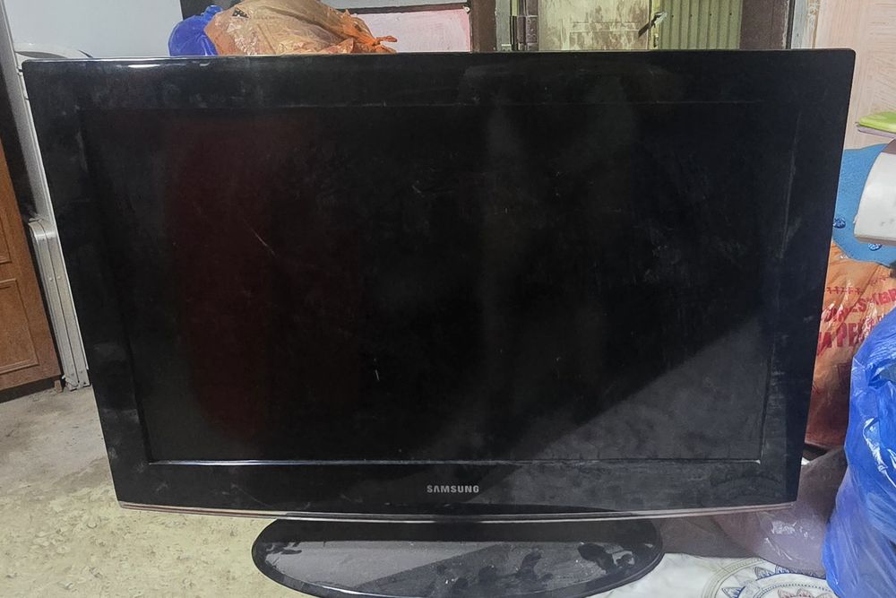 Продам телевизор самсунг рабочий
