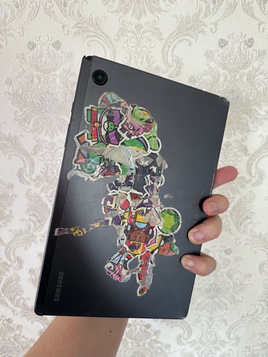 Планшет Samsung с чехлом