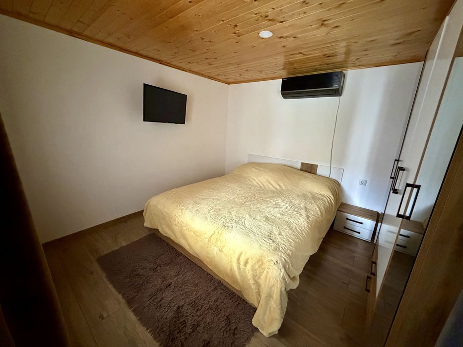 Реновирана къща - гр. Каспичан, кв. Калугерица