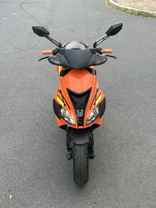 Скутер   Aprilia