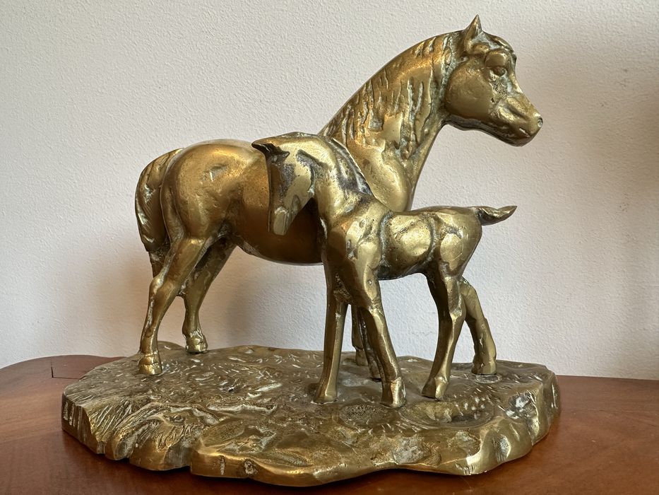 statui statuete bibelouri bronz masiv alama lemn decoratiuni scupltura