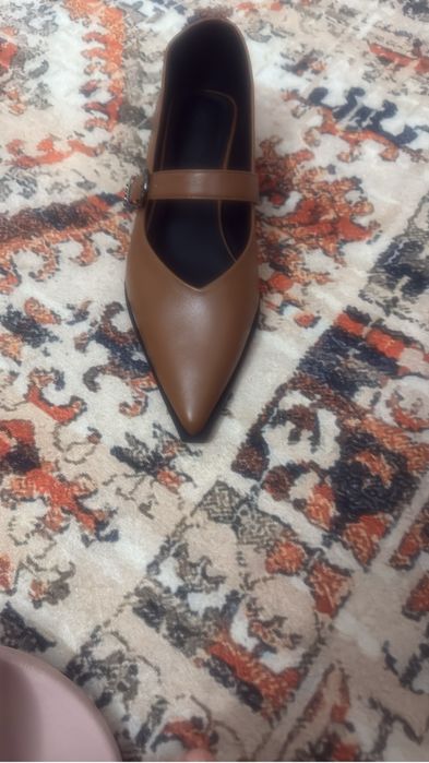 Продам женские туфли