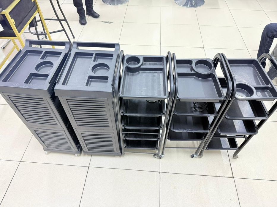 Продам 5 помошников для парихмахера