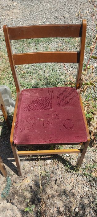 Стулья деревянные