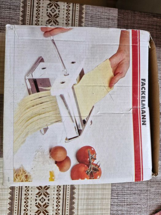 Лапшерезка ручная и тестокаталка