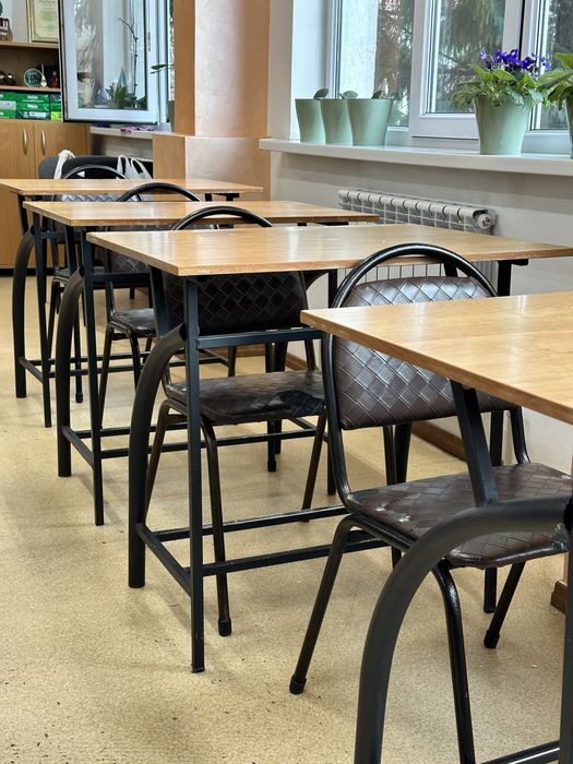 Продам стулья и парты