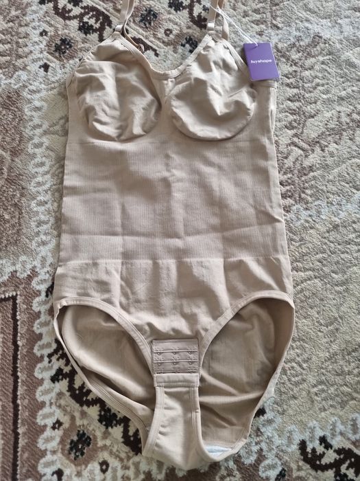 Утягивающее бельё,бодик! Новый. В наличии 2 шт м-л.