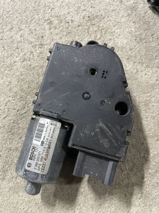 Моторчик люка ауди Q7 2007