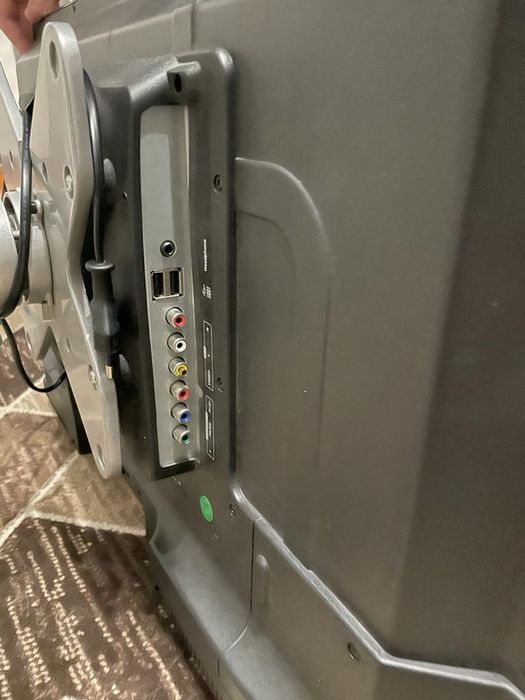 Продается телевизор