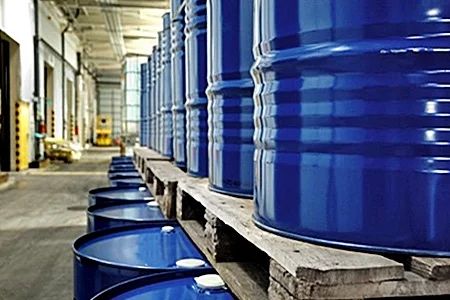 EMULSOL – Opalubka uchun a’lo sifatli moyi / Yetkazib beramiz