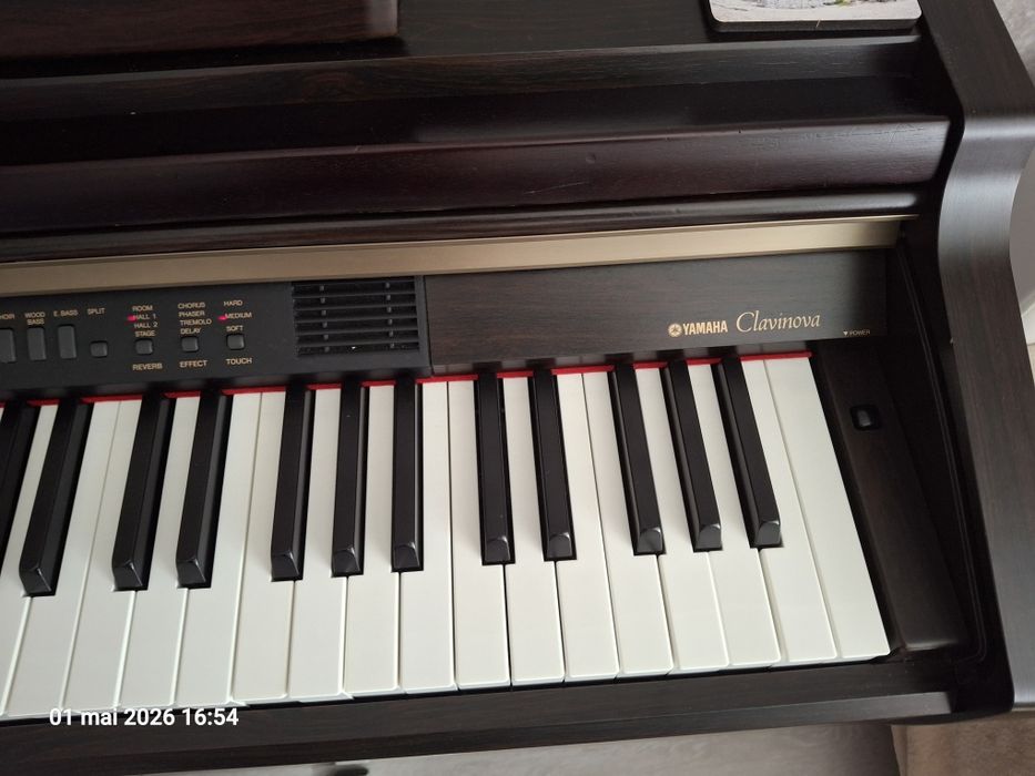 Vand pian yamaha clavinova clp950