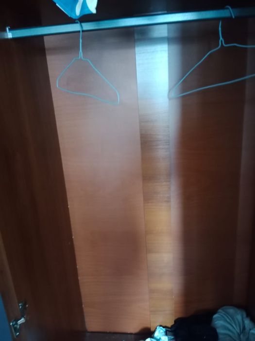 Продам деревянный шкаф