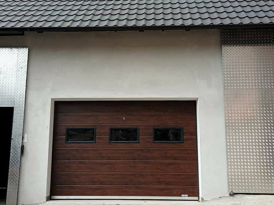 Usi de garaj sectionale