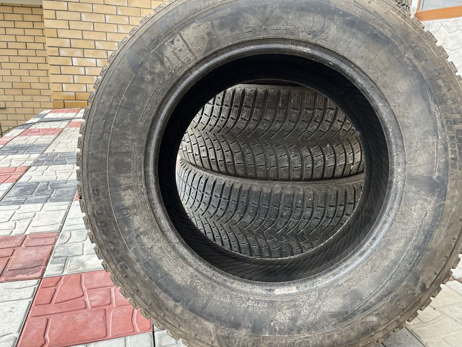 Продам зимние Шыны мишлен