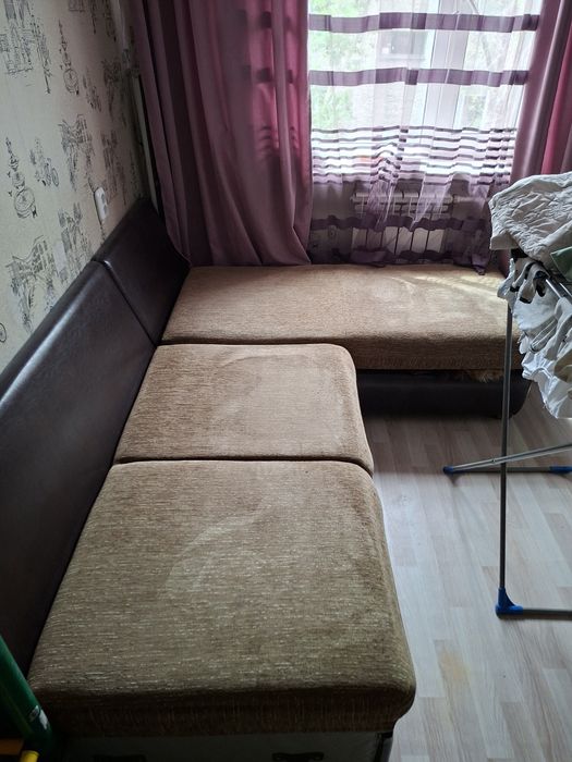 Продам диван в хорошем состоянии!