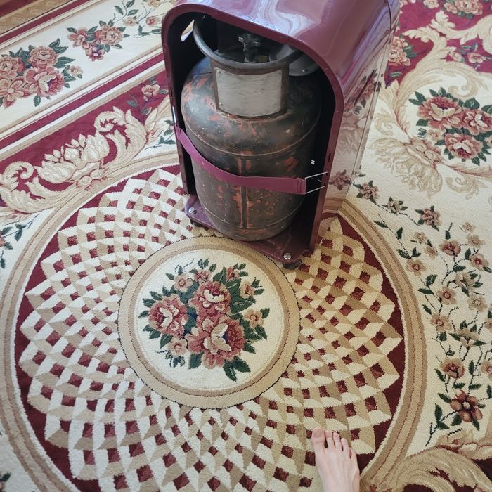 Kareski pechka sotiladi