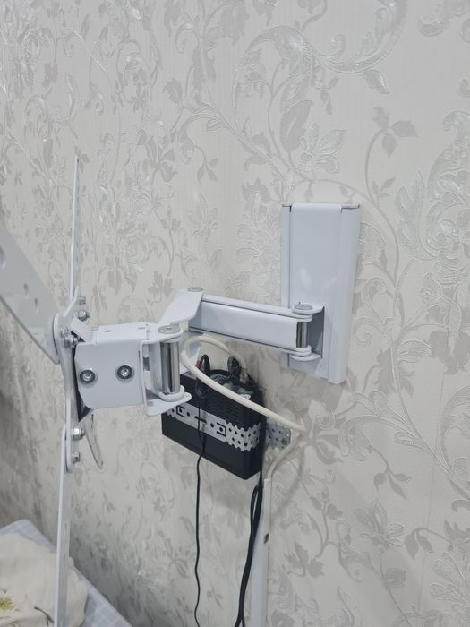 Кронштейн для телевизора