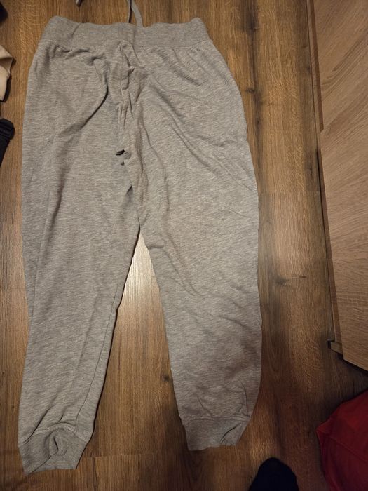 Чист Сив анцуг неизползван размер L