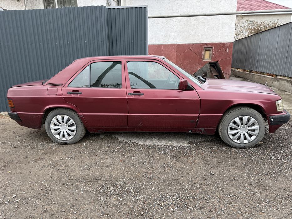 Мерседес-Бенз 190